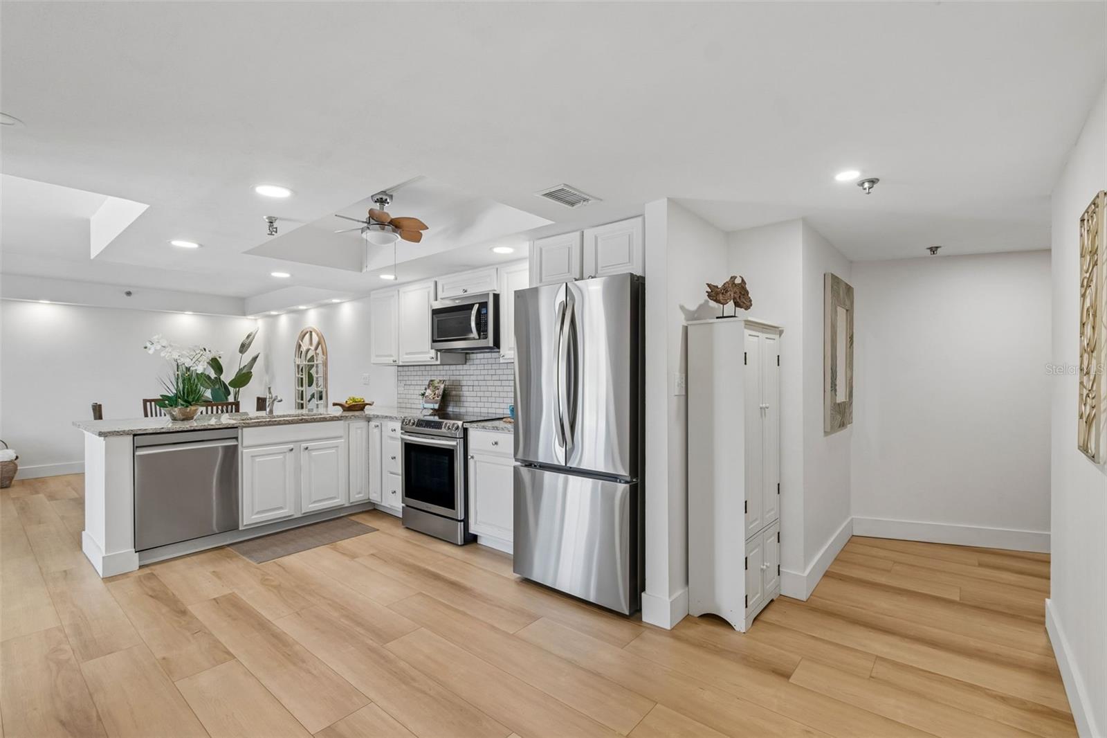 SOUTH BAY CONDO - Residential