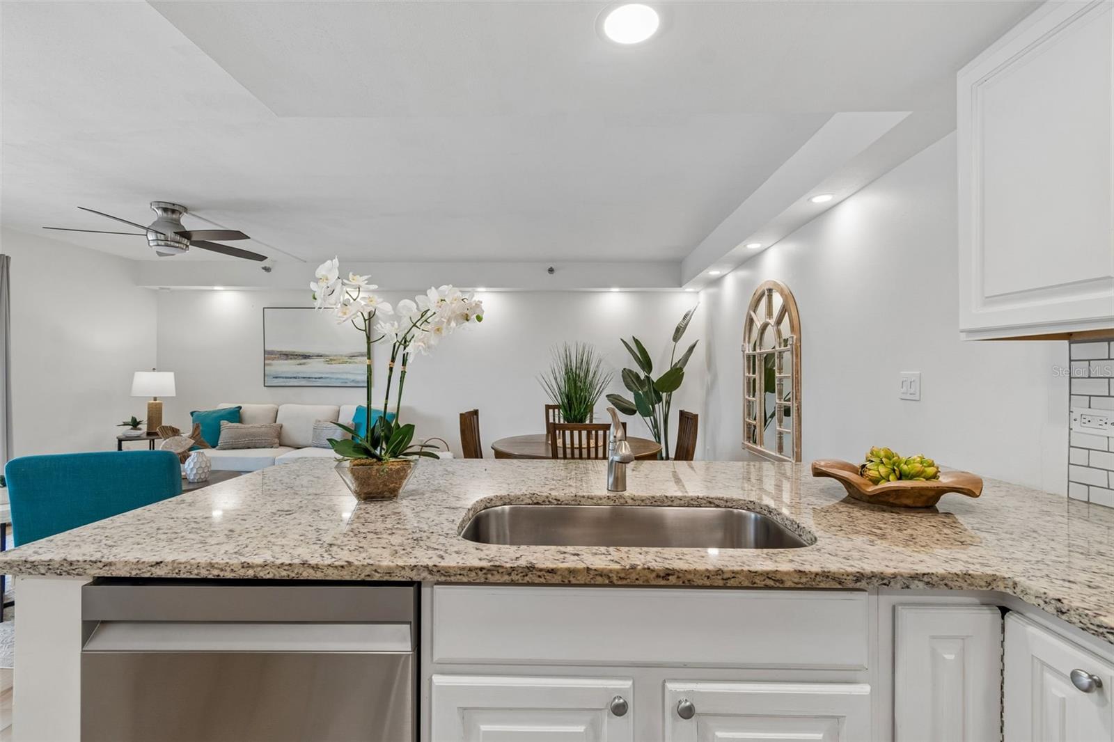 SOUTH BAY CONDO - Residential
