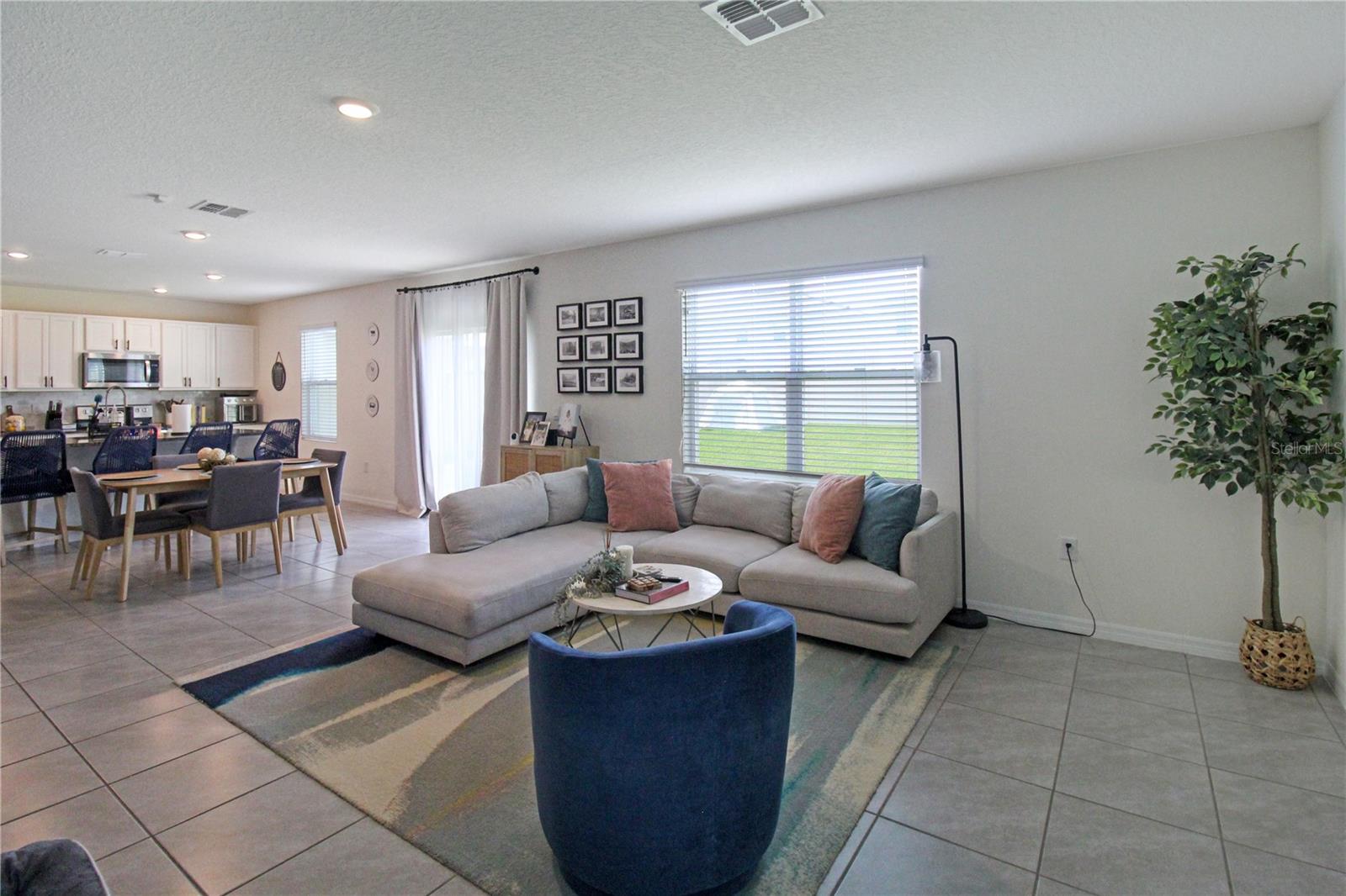 EASTGROVE - Residential