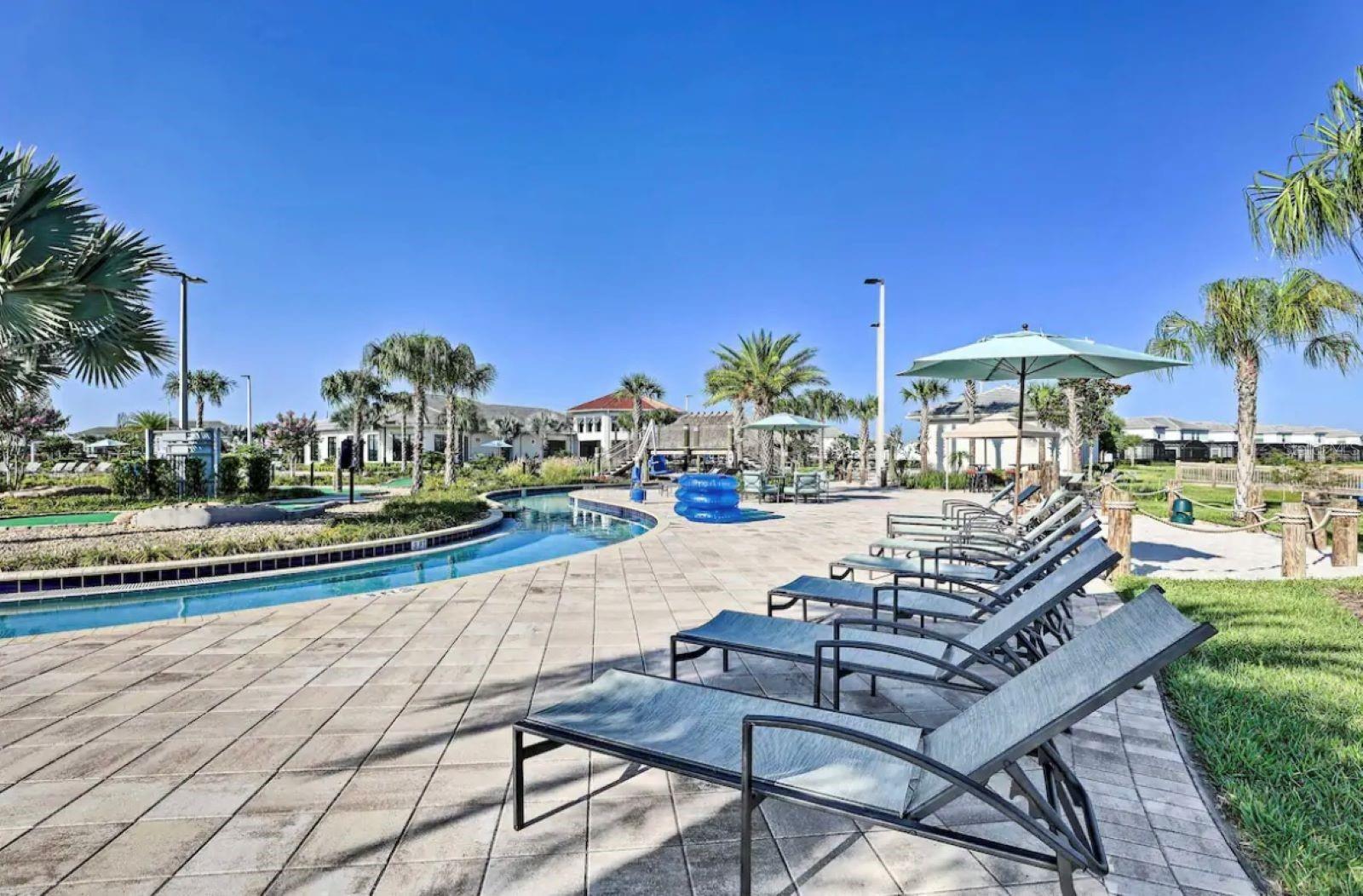 STOREY LAKE PH 3 - Residential