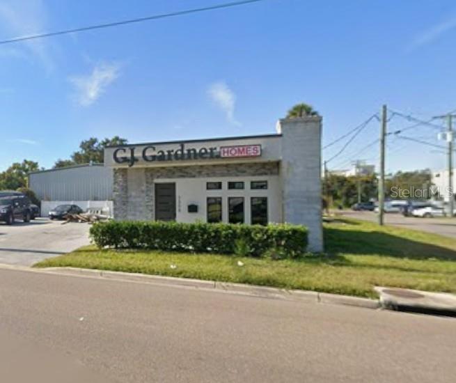 Industrial property located just east of Ybor City on N. 34th Street. The site consists of an approximately 960 SF concrete building situated on a 6,822 SF corner lot. Zoned IH (Heavy Industrial), allowing a variety of industrial and commercial uses. Property offers convenient access to Interstate 4, the Selmon Expressway, Downtown Tampa, and surrounding industrial corridors. Building is currently occupied. Buyer to conduct all due diligence regarding zoning, permitted uses, condition, measurements, and any other property-related matters. Property is being offered as-is, where-is, with no warranties expressed or implied.
