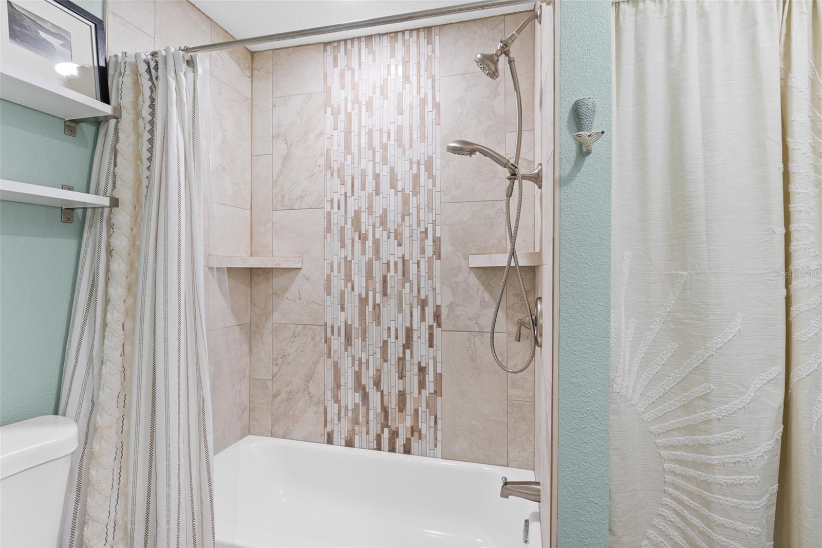 HAMPTON HOMES UNIT 04 - Residential
