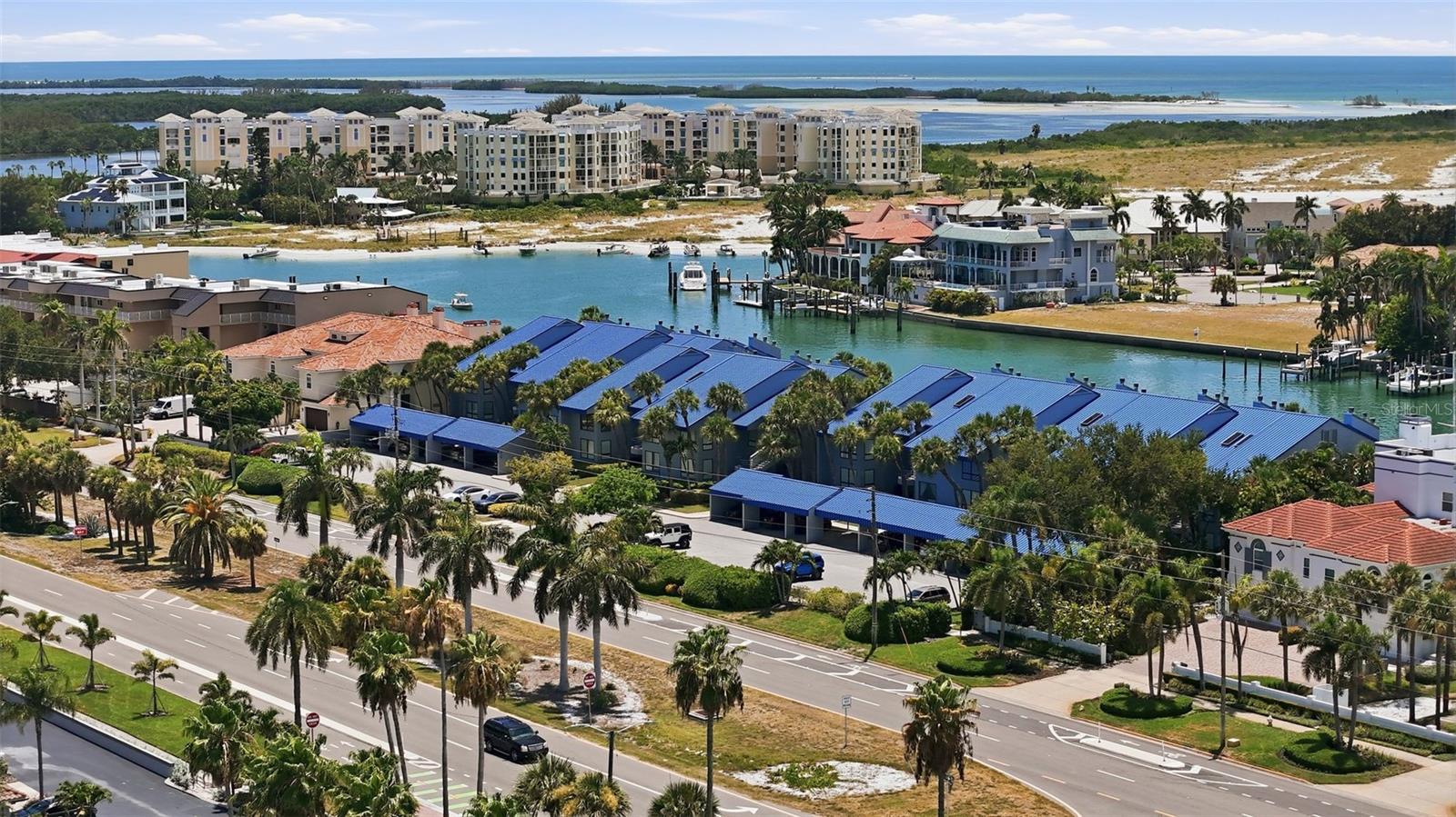 PORT TIERRA CONDO - Residential