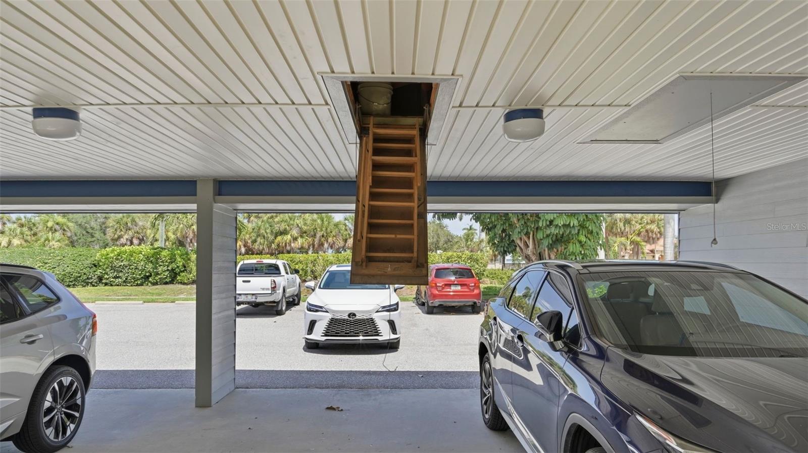 PORT TIERRA CONDO - Residential