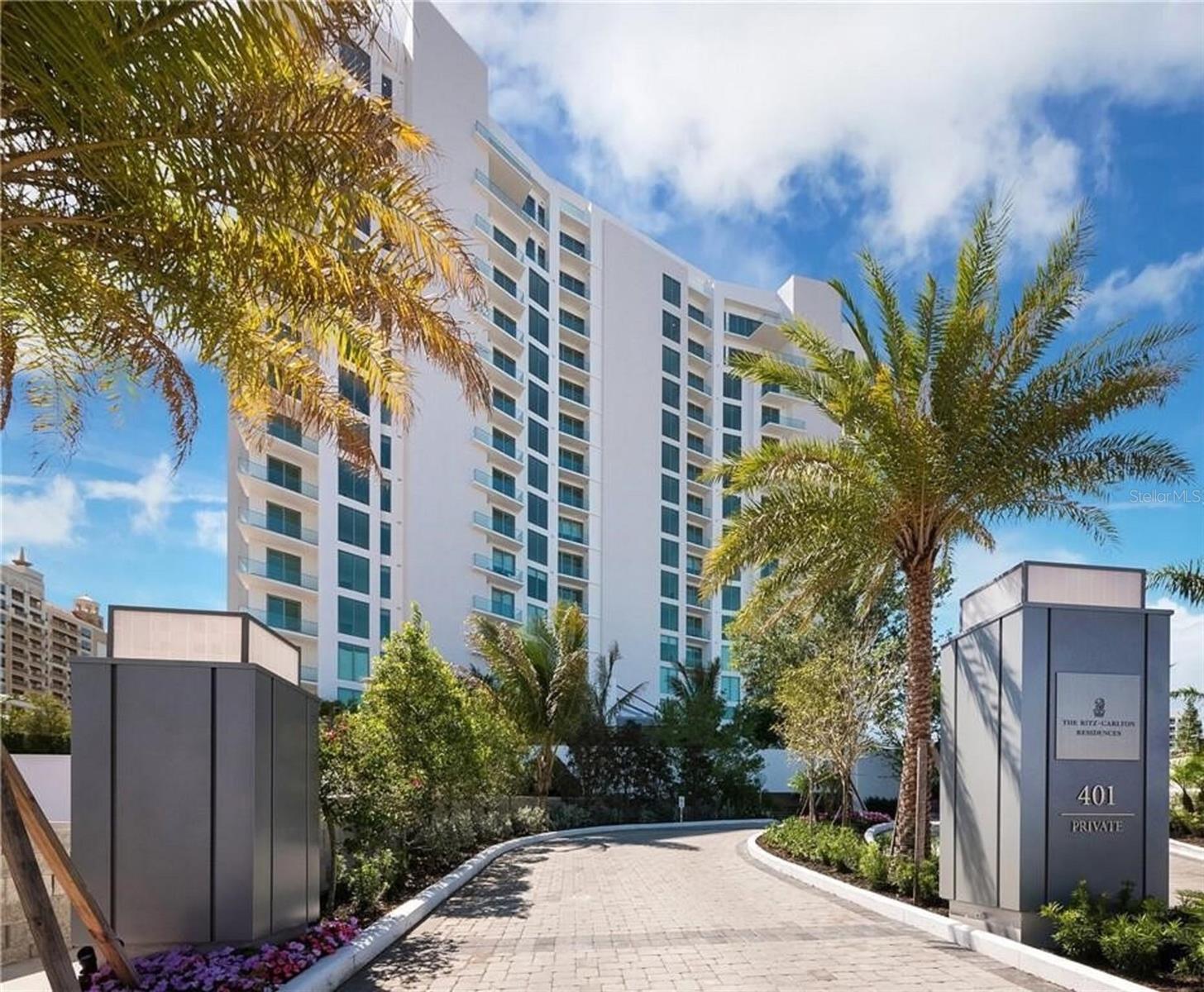 RITZ CARLTON RESIDENCES - Residential