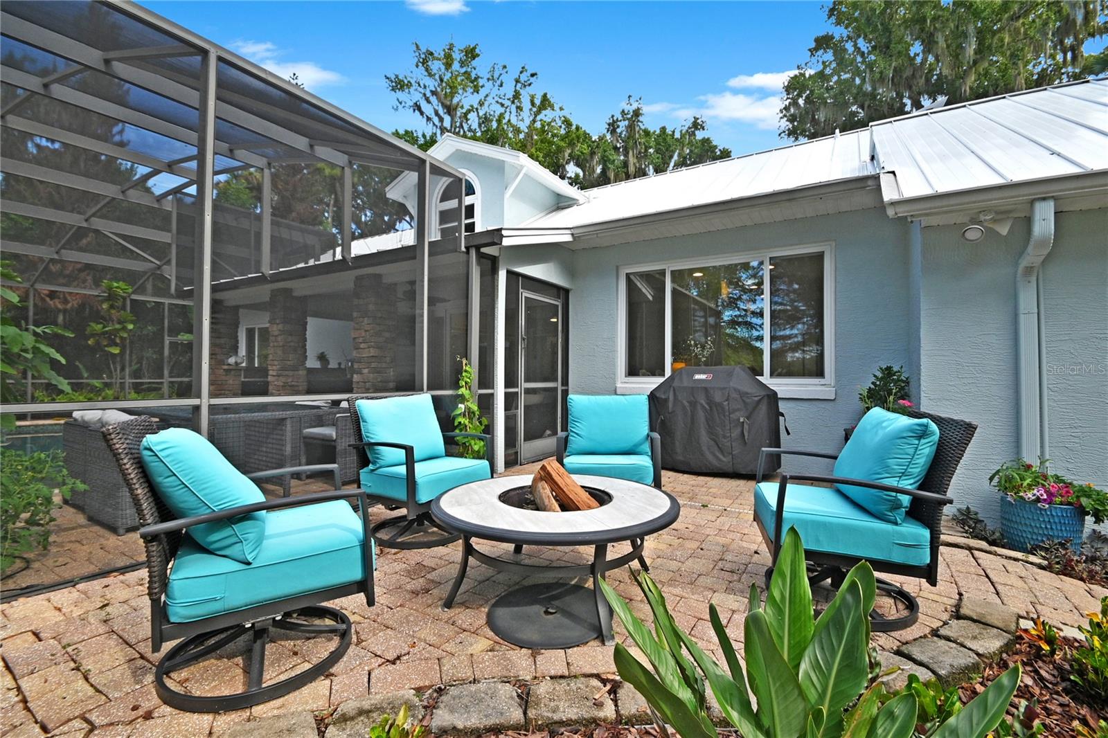 LAKE WATERFORD ESTATES UNIT 02 - Residential