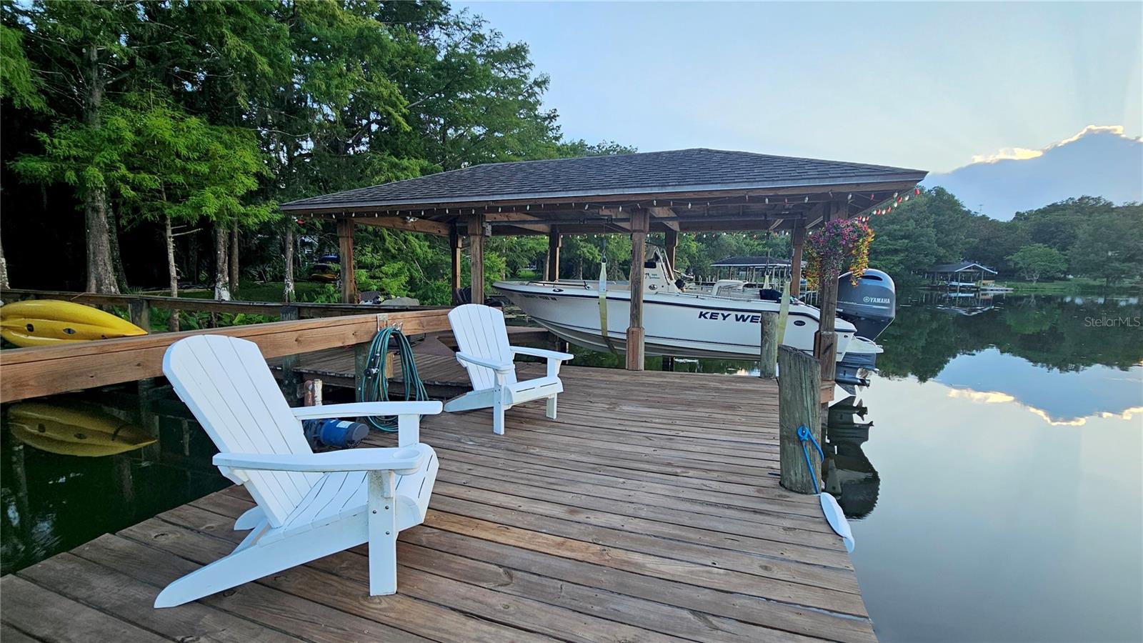 LAKE WATERFORD ESTATES UNIT 02 - Residential