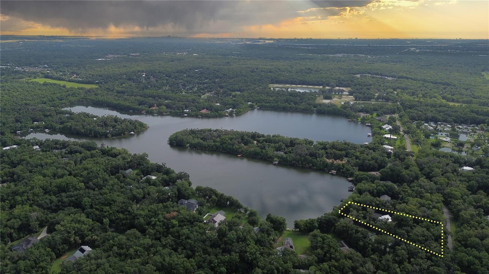 LAKE WATERFORD ESTATES UNIT 02 - Residential
