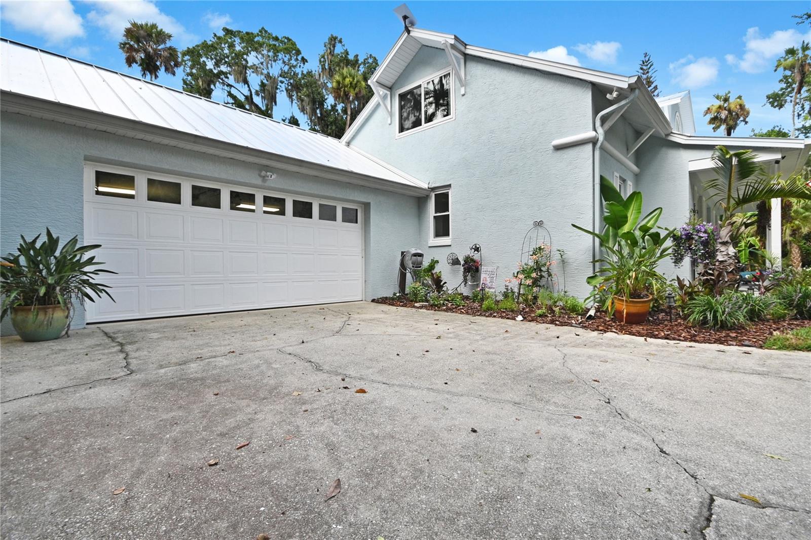 LAKE WATERFORD ESTATES UNIT 02 - Residential