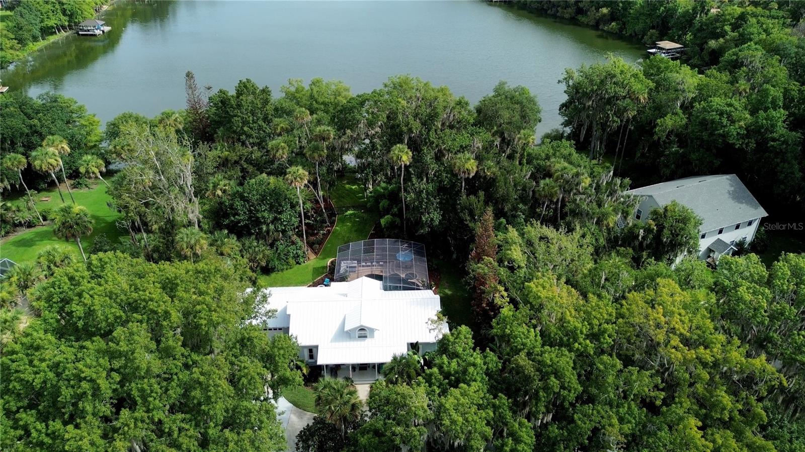 LAKE WATERFORD ESTATES UNIT 02 - Residential