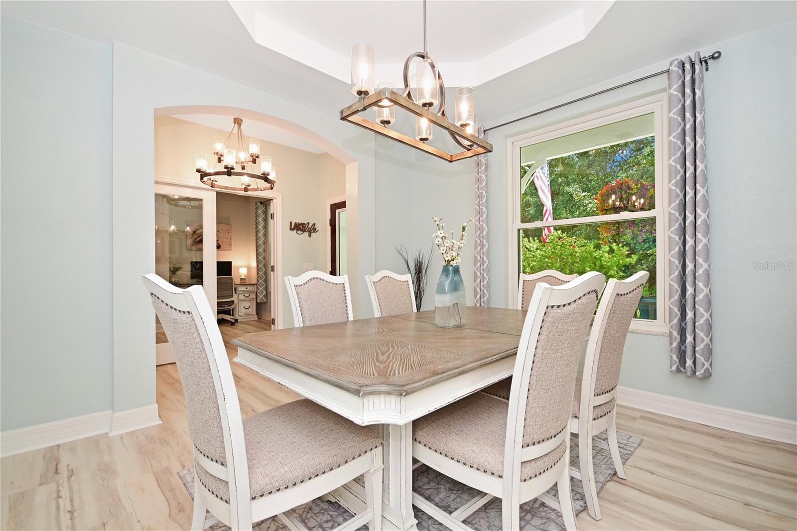 LAKE WATERFORD ESTATES UNIT 02 - Residential
