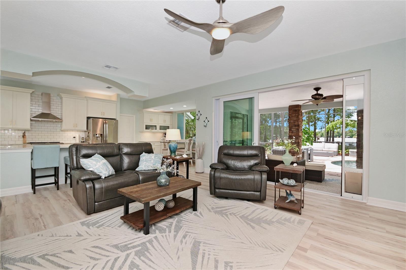 LAKE WATERFORD ESTATES UNIT 02 - Residential