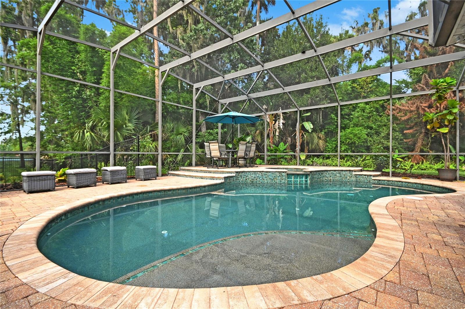 LAKE WATERFORD ESTATES UNIT 02 - Residential