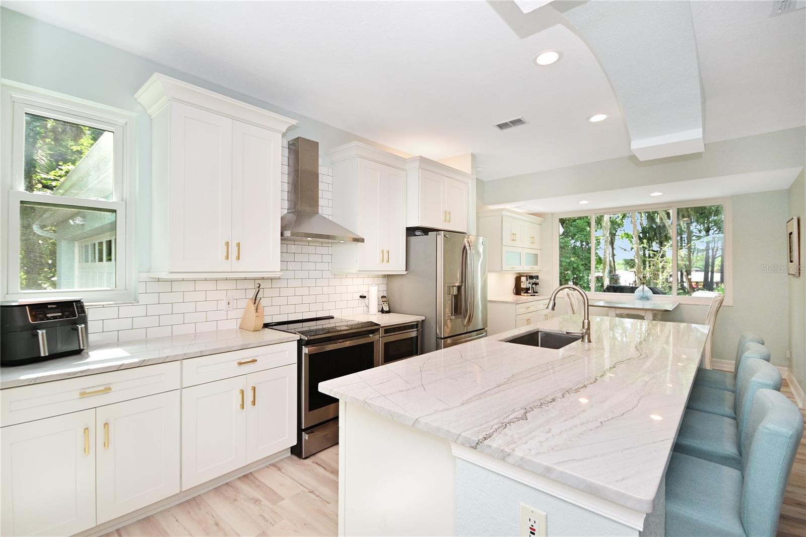 LAKE WATERFORD ESTATES UNIT 02 - Residential