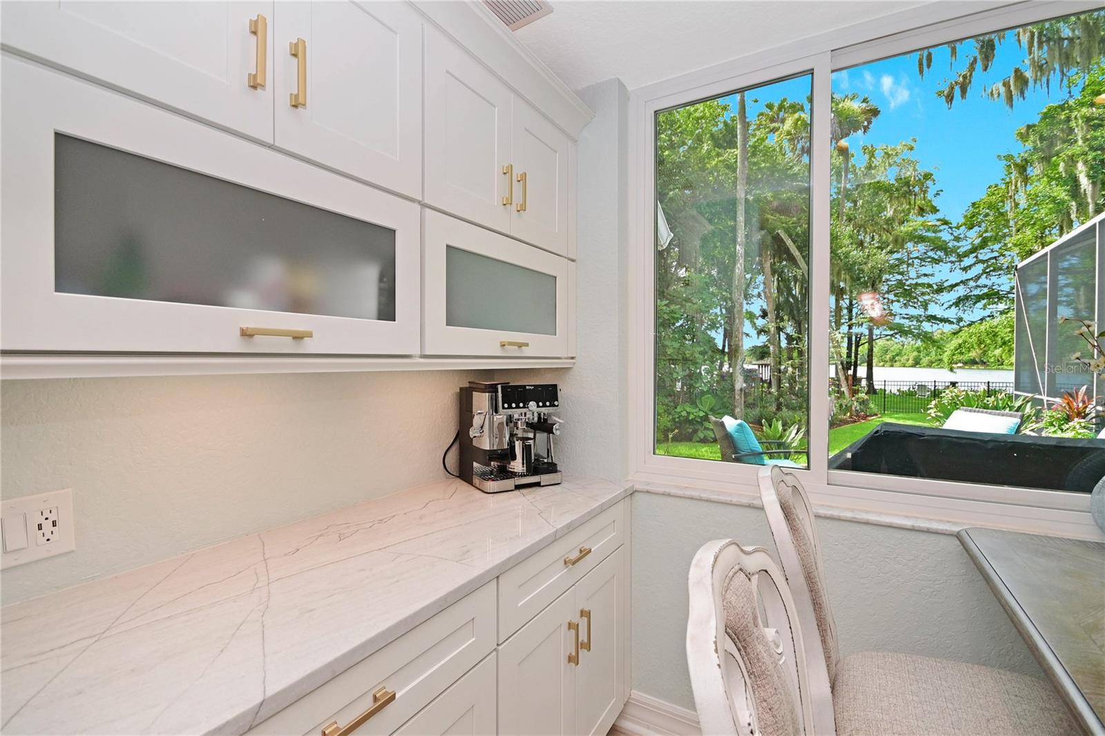 LAKE WATERFORD ESTATES UNIT 02 - Residential