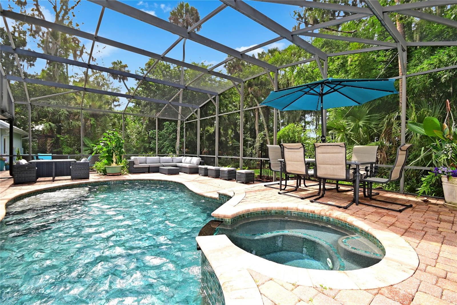 LAKE WATERFORD ESTATES UNIT 02 - Residential
