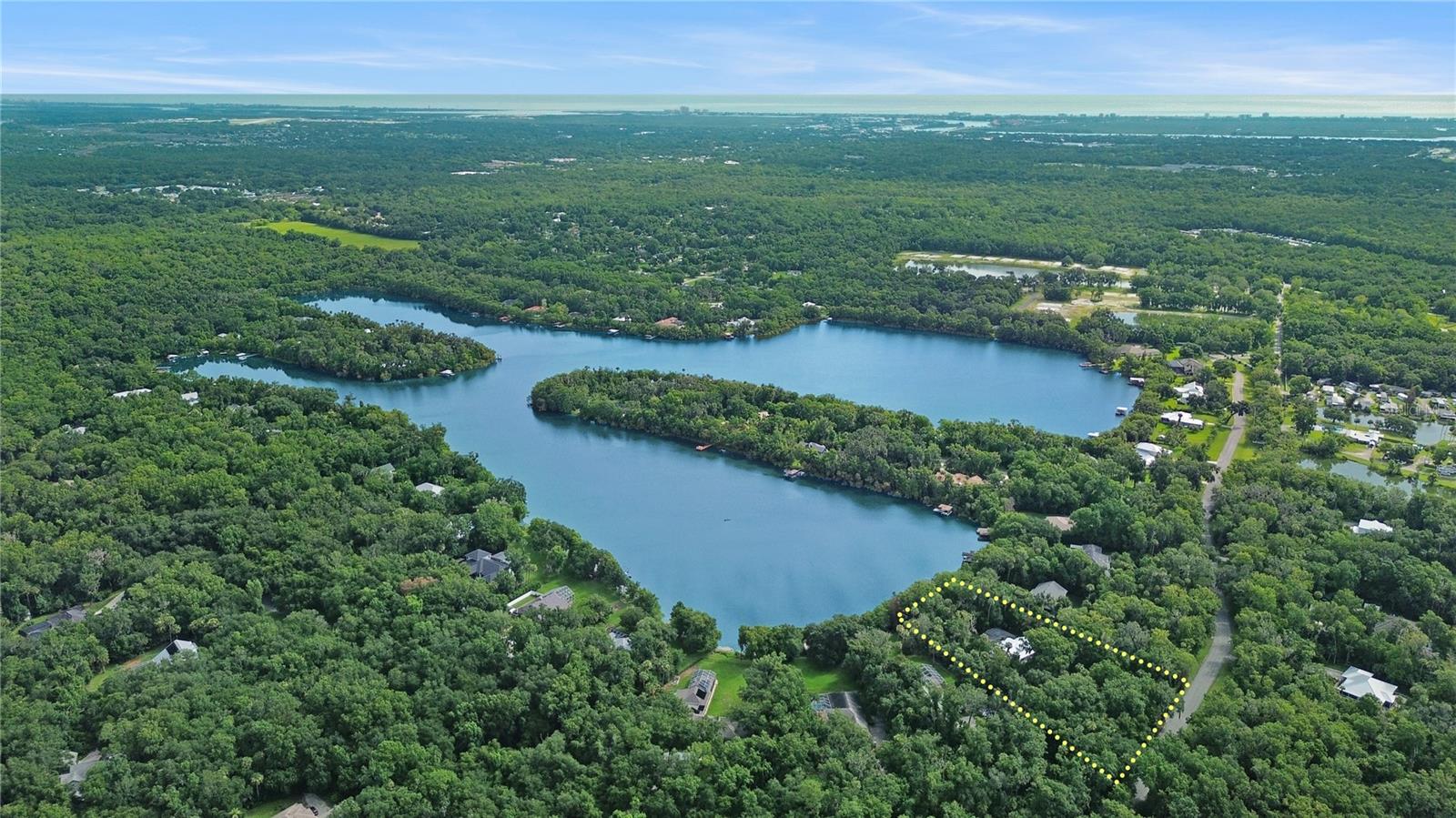 LAKE WATERFORD ESTATES UNIT 02 - Residential