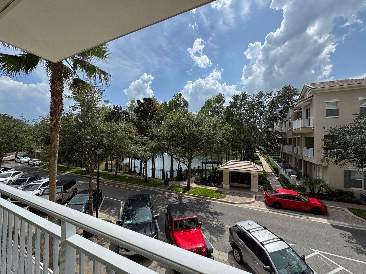 GRANDE OAKS AT HEATHROW - Residential
