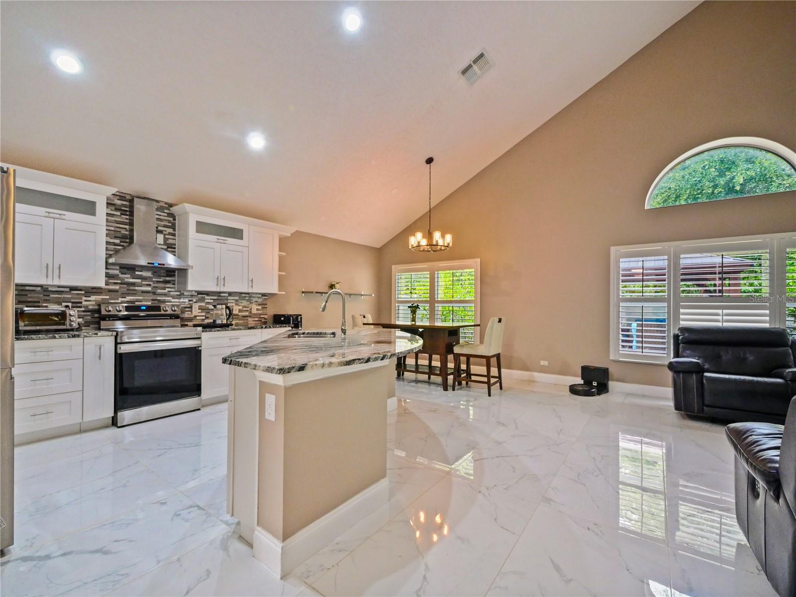 RYBOLT RESERVE PH 01 49 95 - Residential