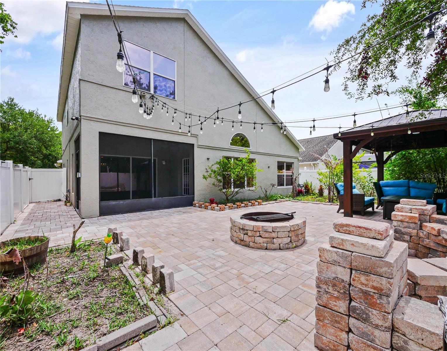 RYBOLT RESERVE PH 01 49 95 - Residential