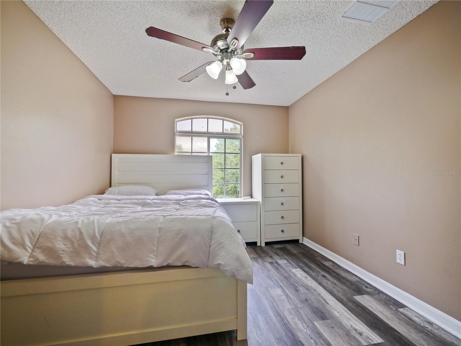 RYBOLT RESERVE PH 01 49 95 - Residential