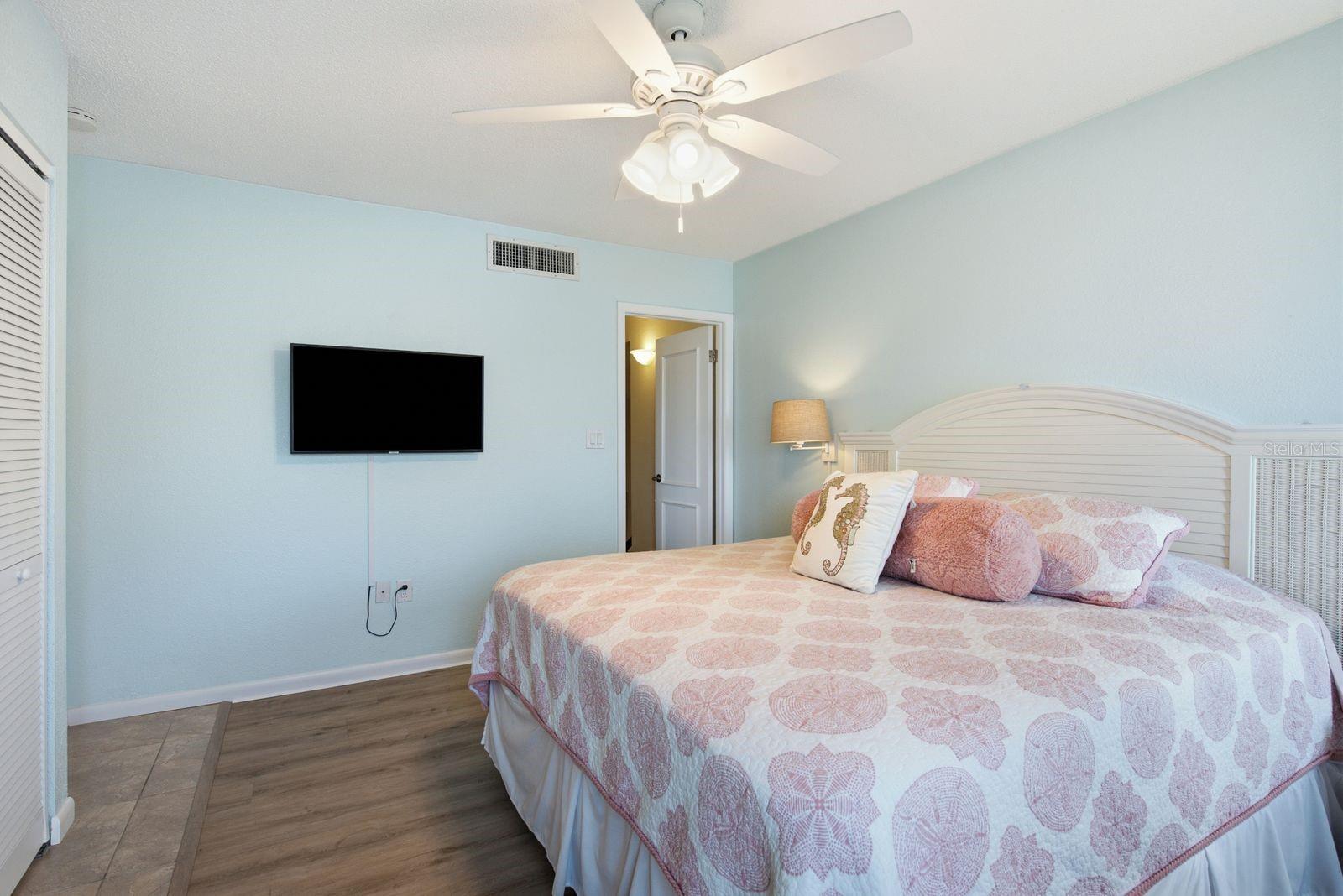 SAND KEY CONDO-BAYSIDE GARDENS I - Residential