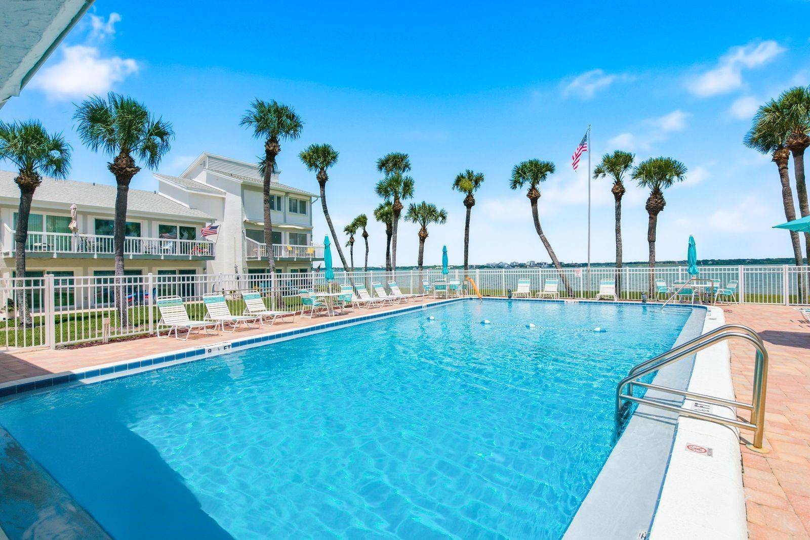 SAND KEY CONDO-BAYSIDE GARDENS I - Residential