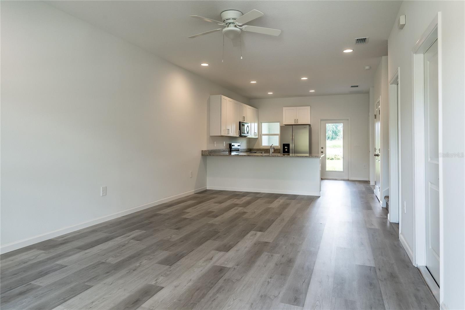 VISTA LAGO PH 3 - Residential Lease