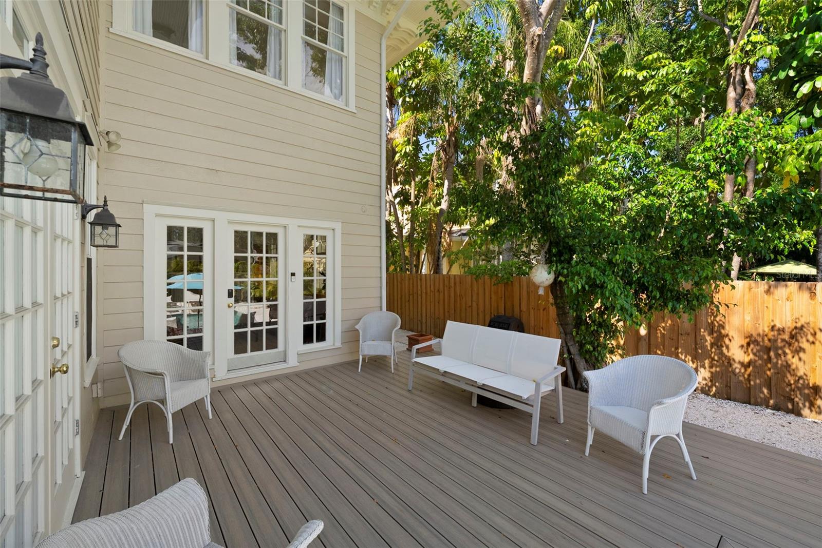 WEST NEW SUBURB BEAUTIFUL - Residential