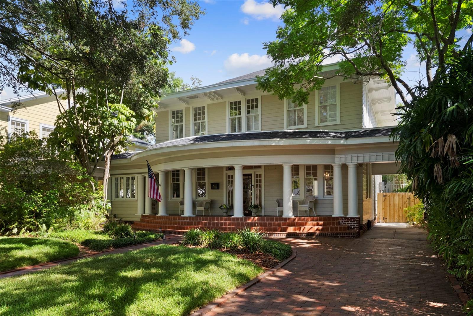 WEST NEW SUBURB BEAUTIFUL - Residential