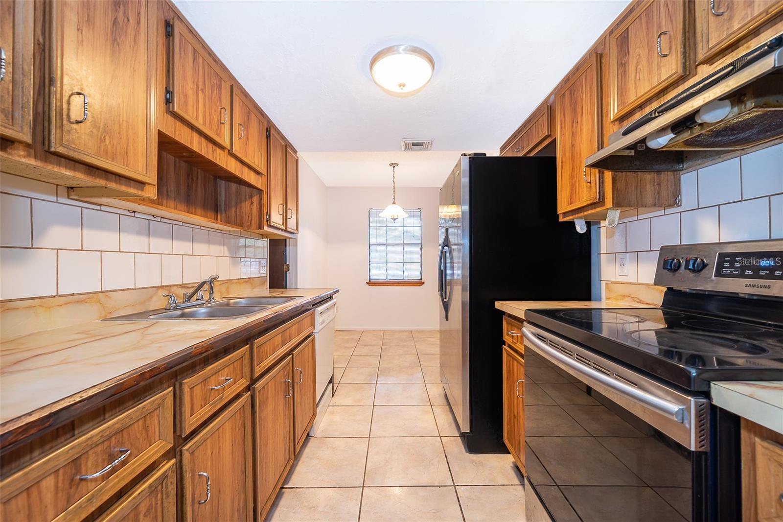 CARMEL OAKS CONDO PH 03 - Residential
