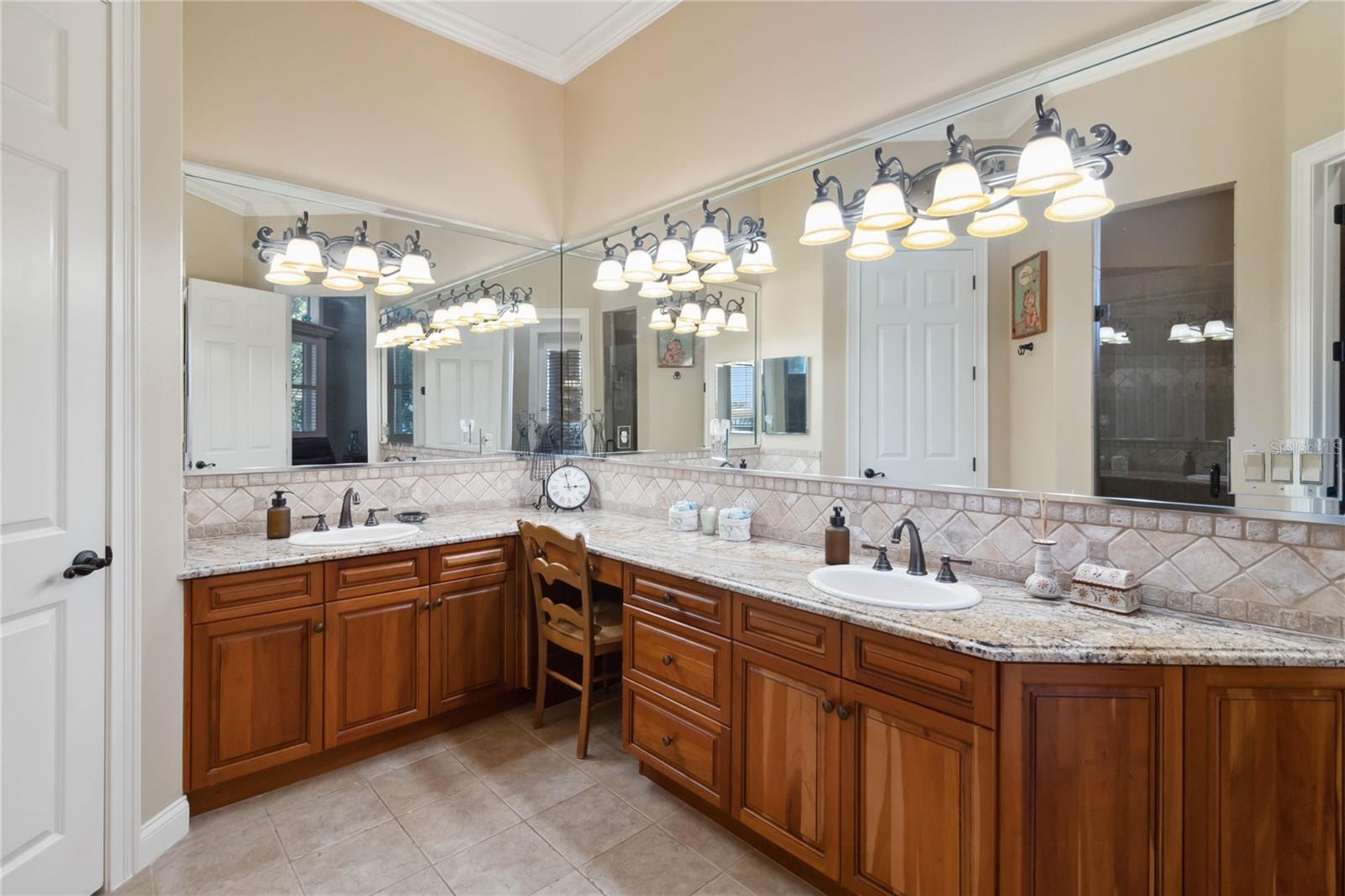 WINDERMERE DOWNS - Residential