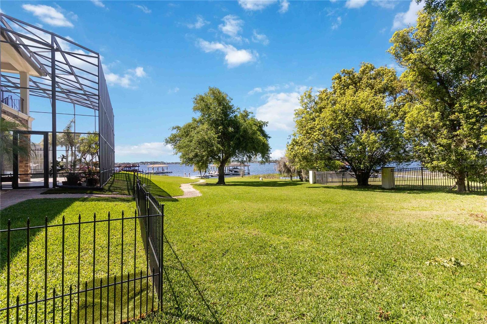 WINDERMERE DOWNS - Residential
