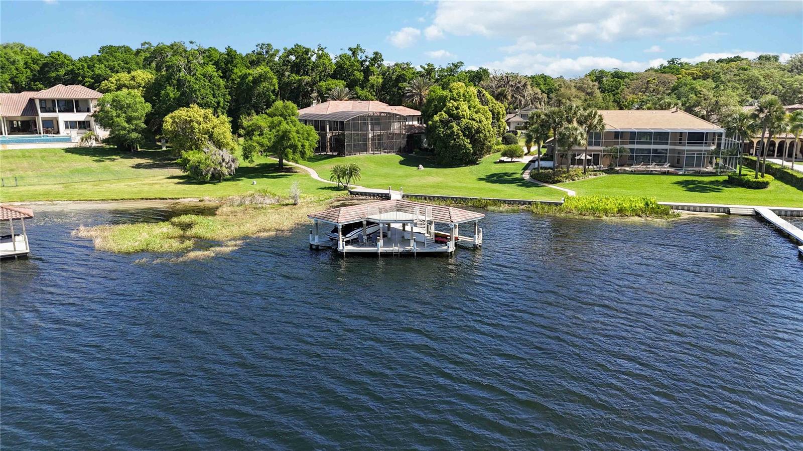 WINDERMERE DOWNS - Residential