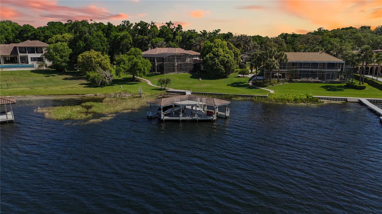 WINDERMERE DOWNS - Residential