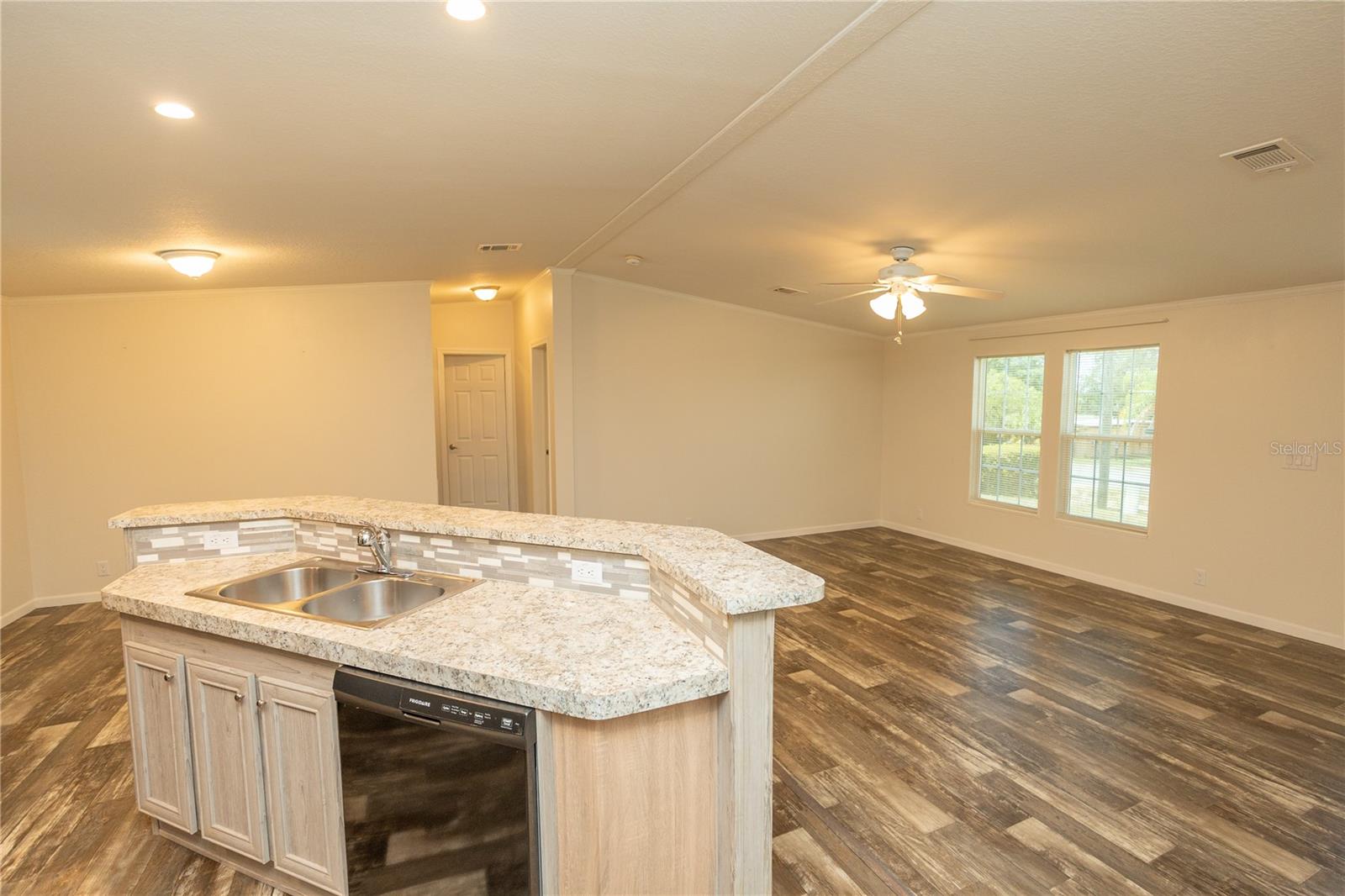 LADY LAKE SKYLINE HILLS - Residential