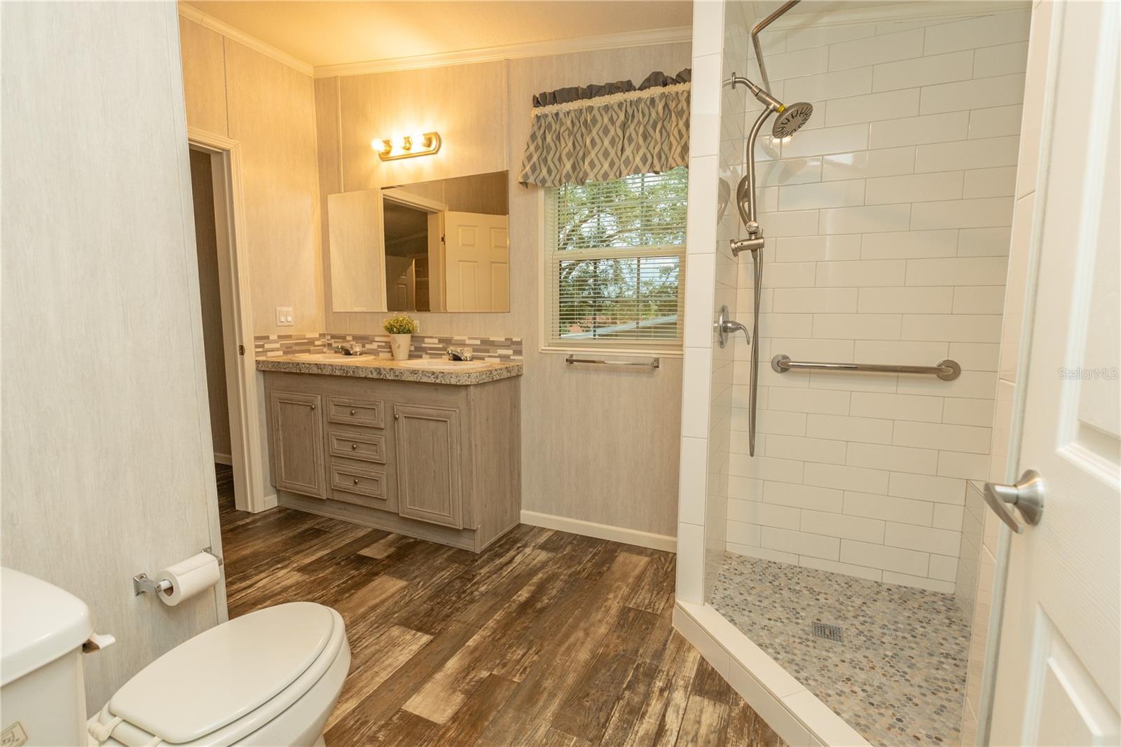 LADY LAKE SKYLINE HILLS - Residential