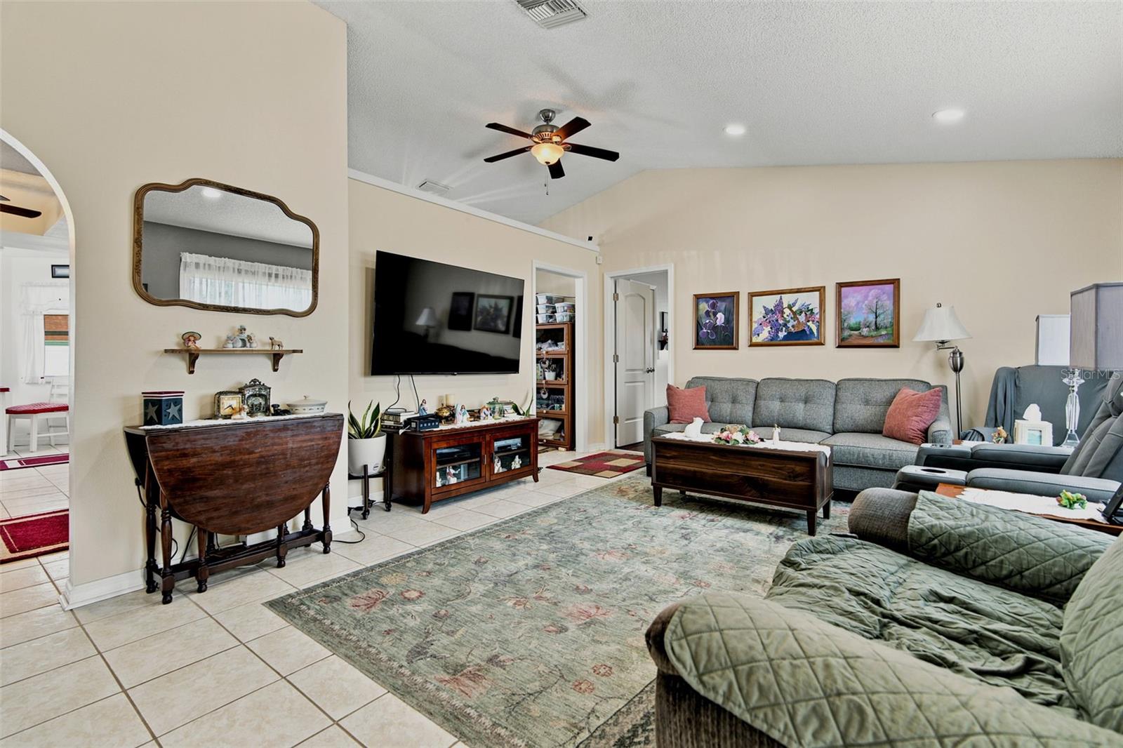 SPRING HILL - Residential