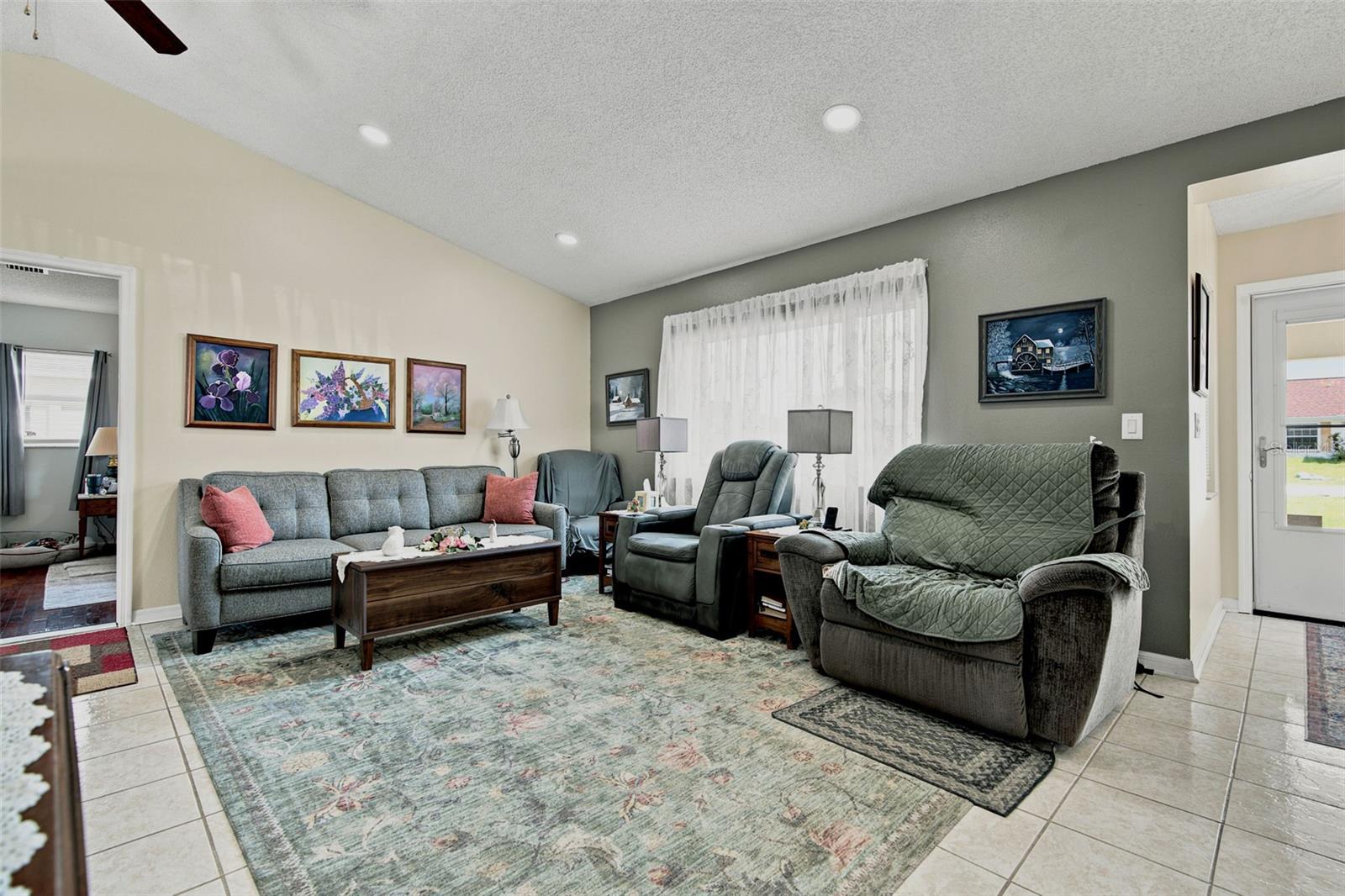 SPRING HILL - Residential