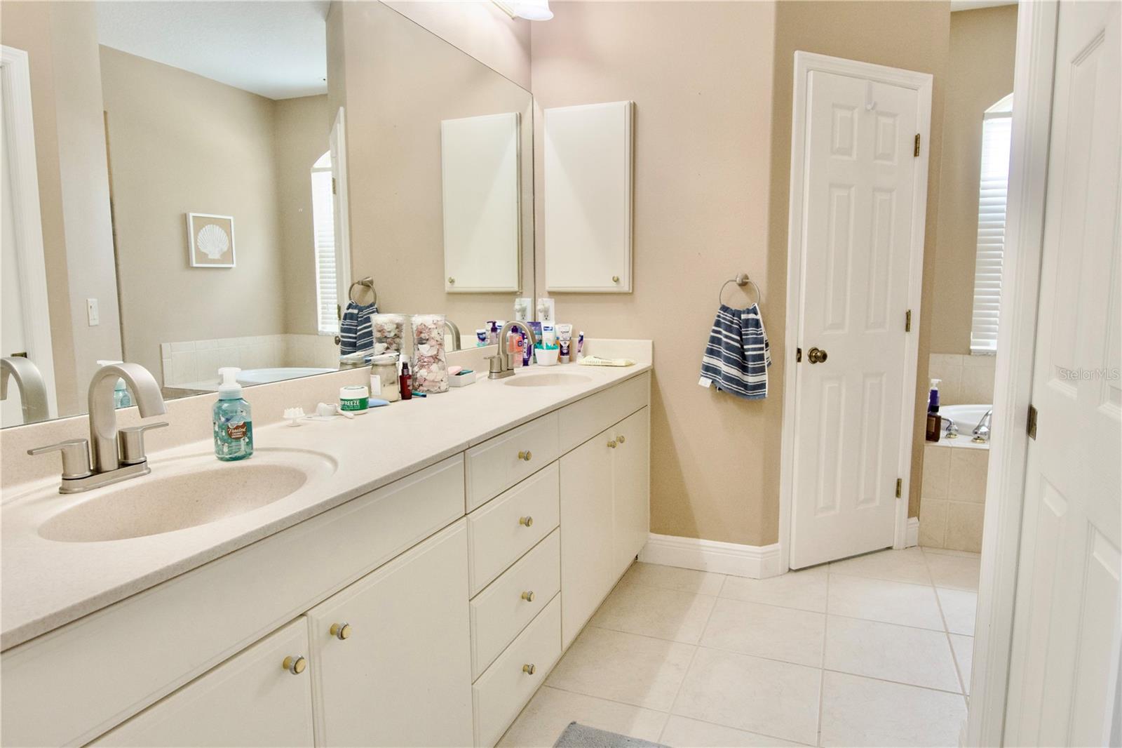 PARK TRACE ESTATES - Residential