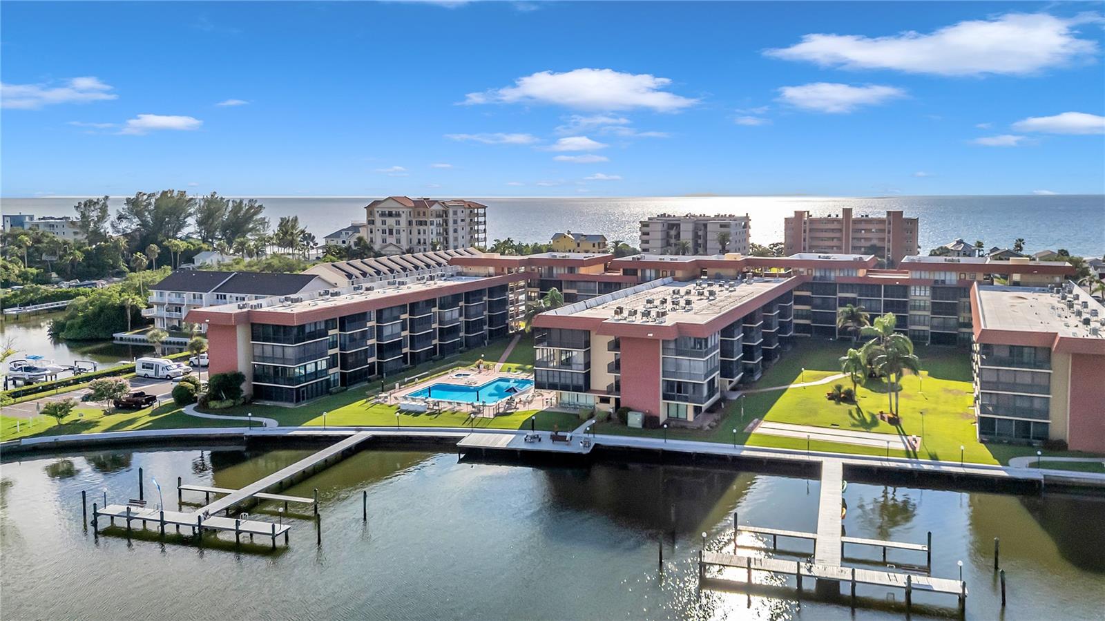 BAY MARINER THE CONDO - Residential