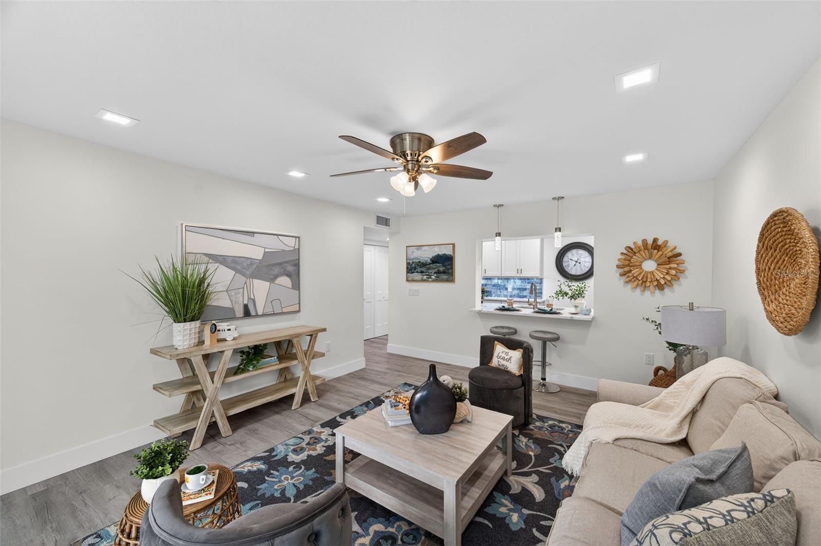 BAY MARINER THE CONDO - Residential