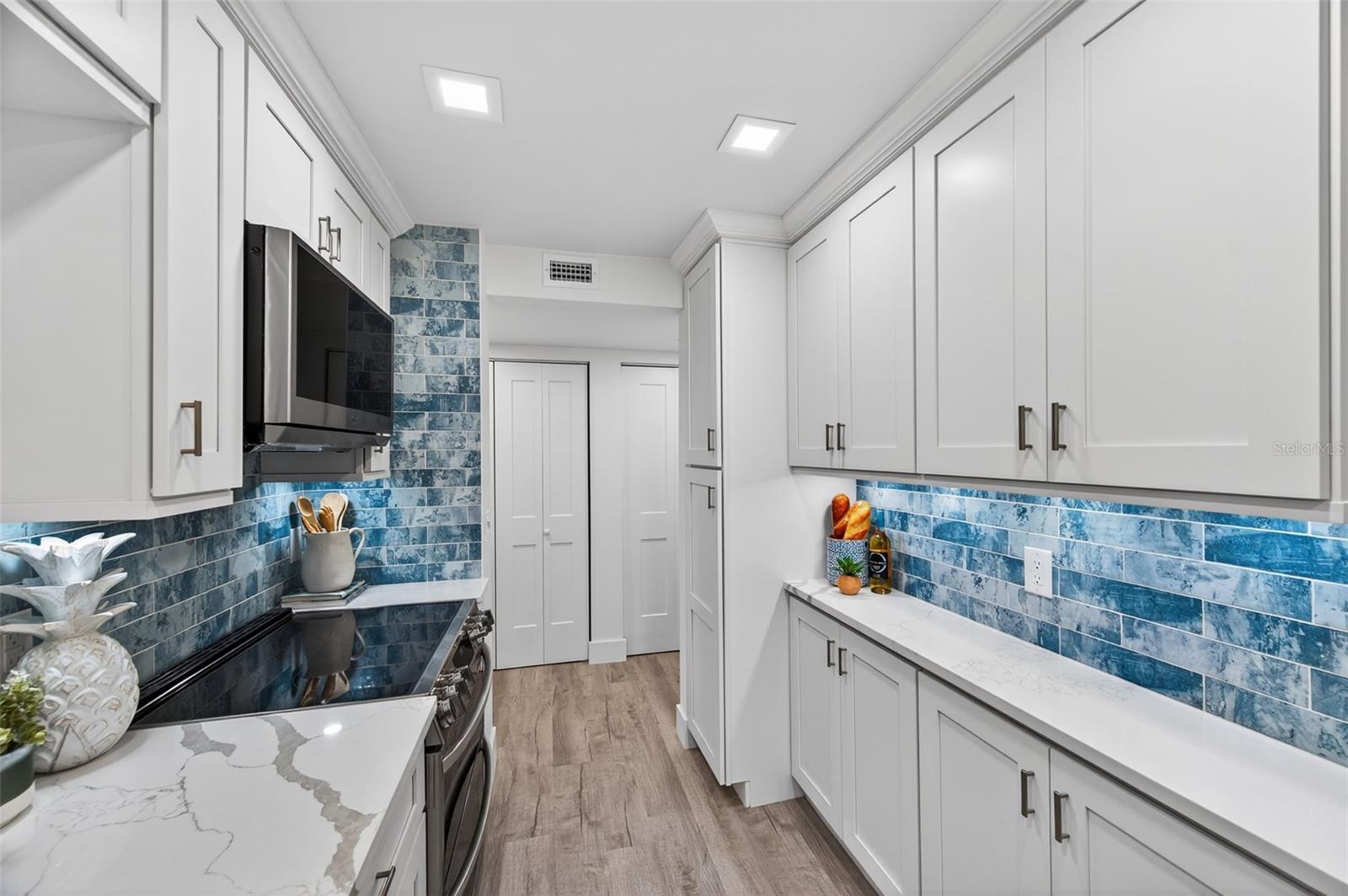 BAY MARINER THE CONDO - Residential