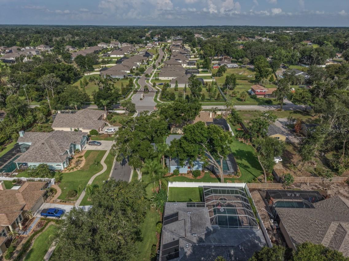 STONE HOLLOW - Residential