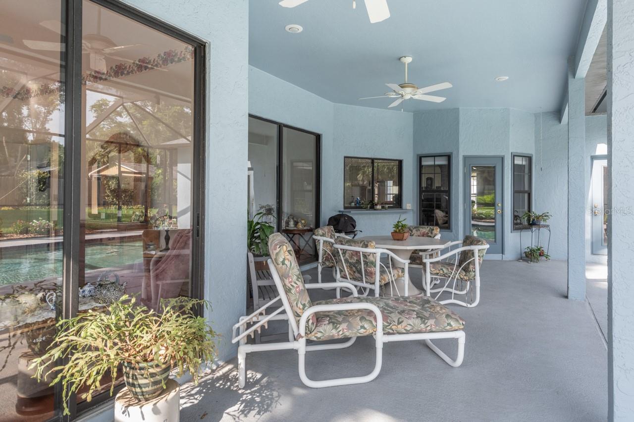 STONE HOLLOW - Residential