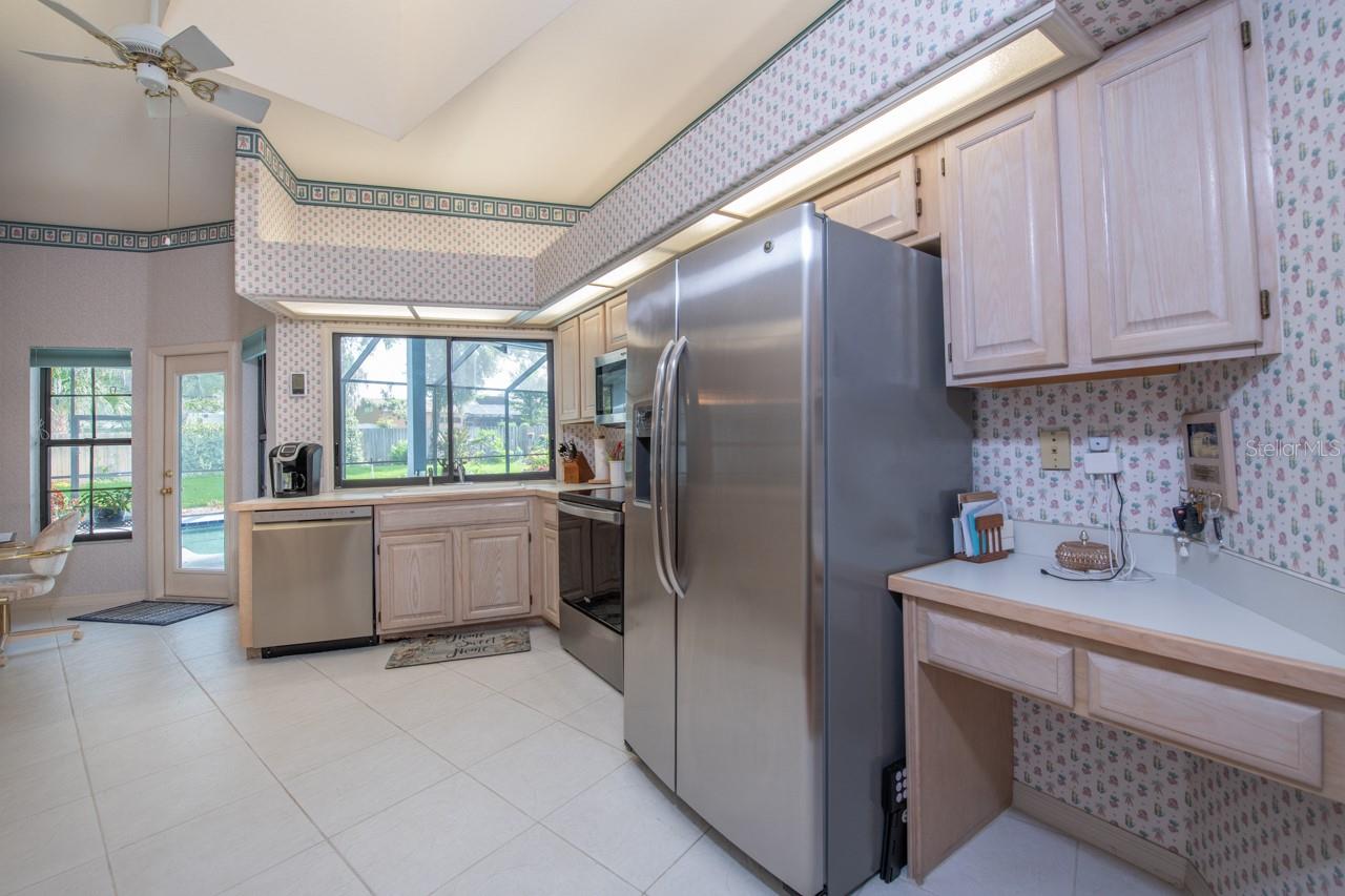 STONE HOLLOW - Residential