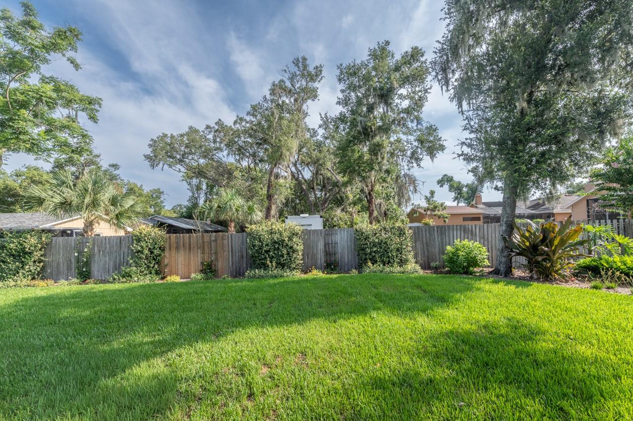 STONE HOLLOW - Residential