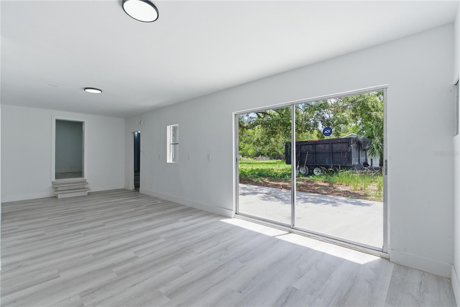 LEISURE HILLS - Residential