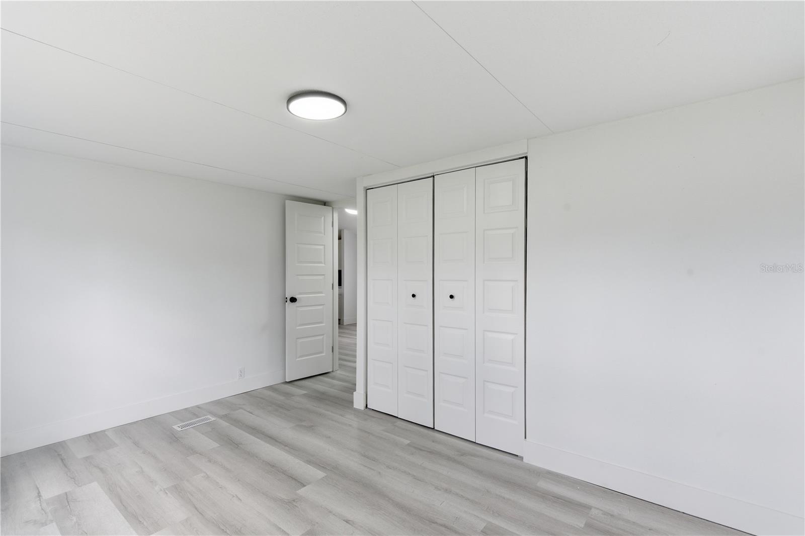 LEISURE HILLS - Residential