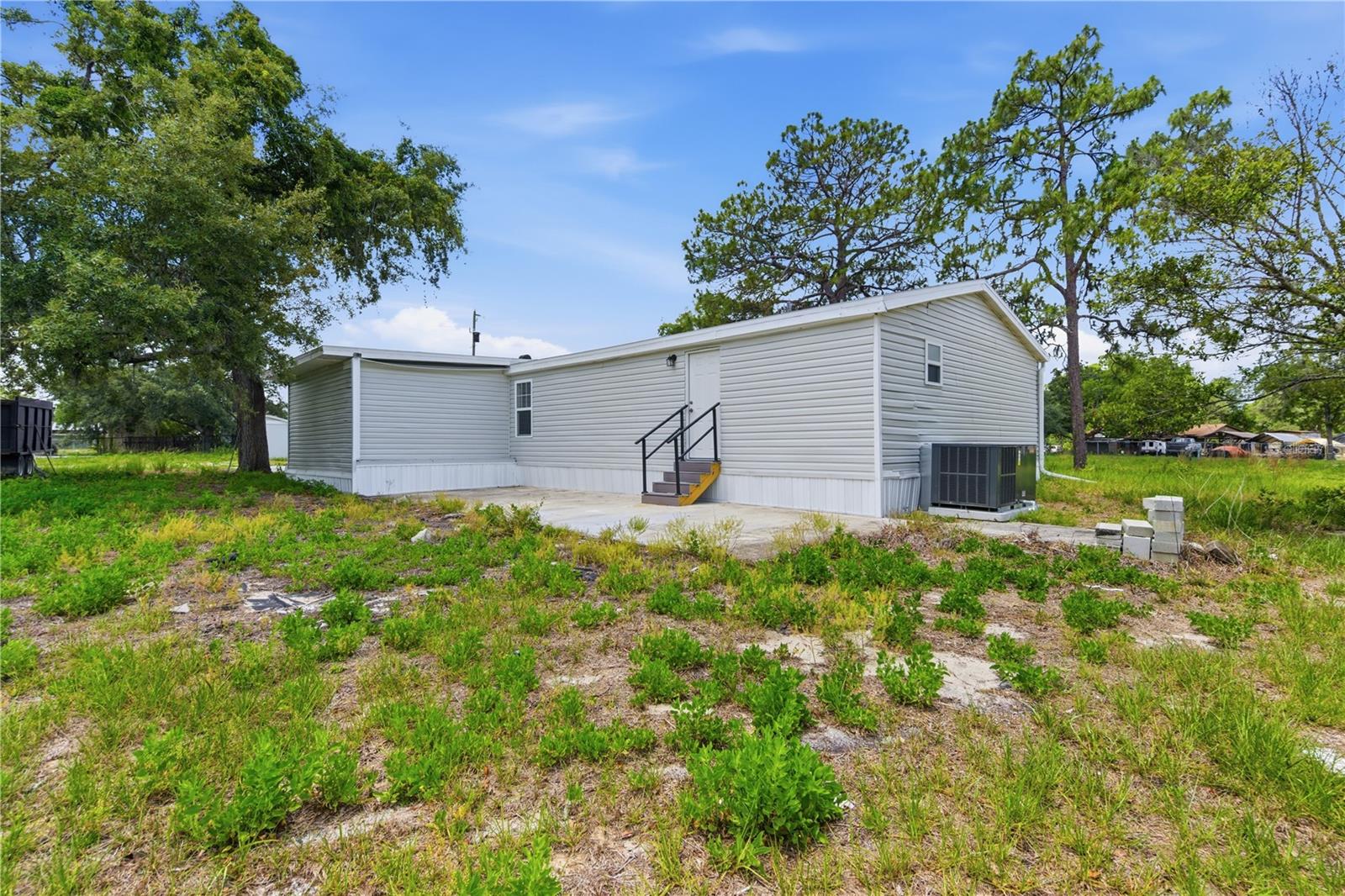 LEISURE HILLS - Residential